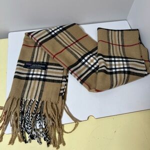 100% Cashmere Made in Scotland Novacheck Hand Loomed High End Scarf EUC Unisex